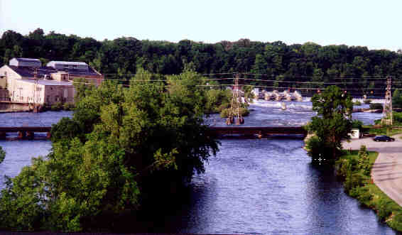A dam along the Fox River,