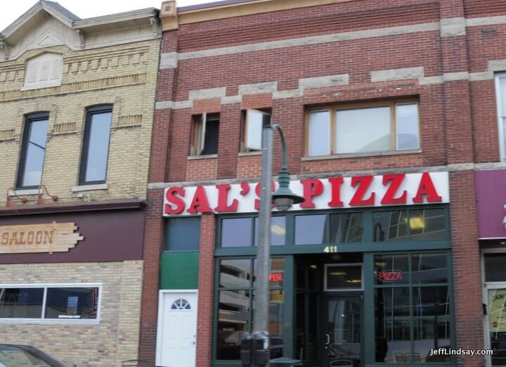 Appleton, WI pizza: Sal's