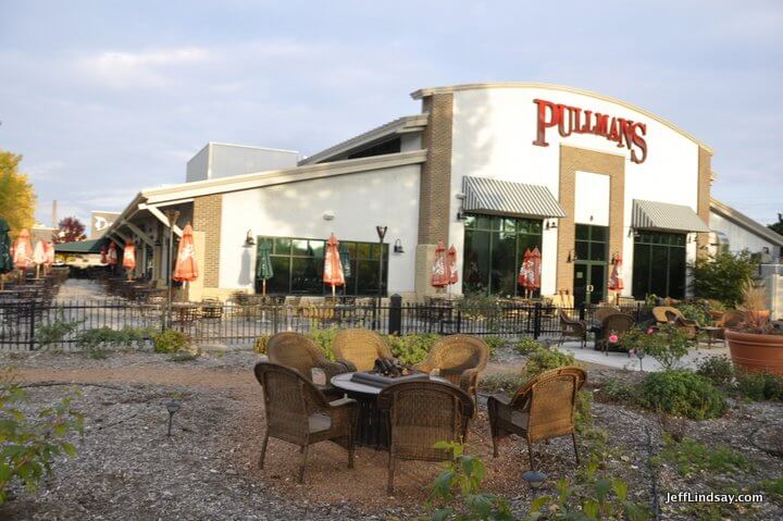 Appleton, WI restaurants: Pullmans