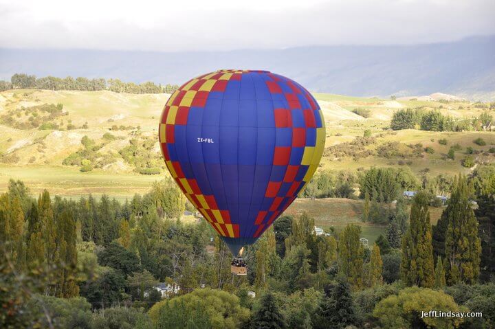 New Zealand: heated air balloon, hot air balloom 