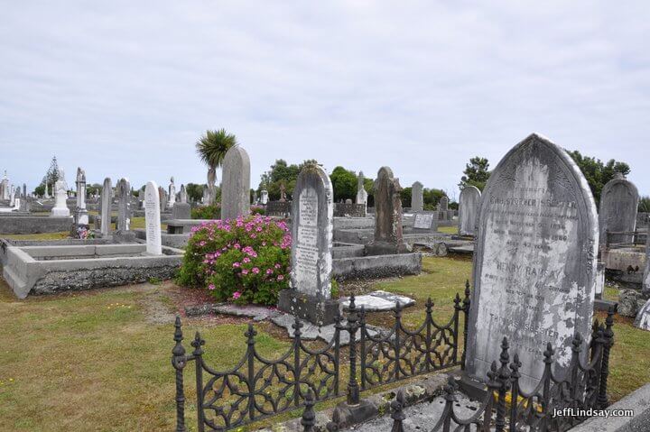 New Zealand: cemetery