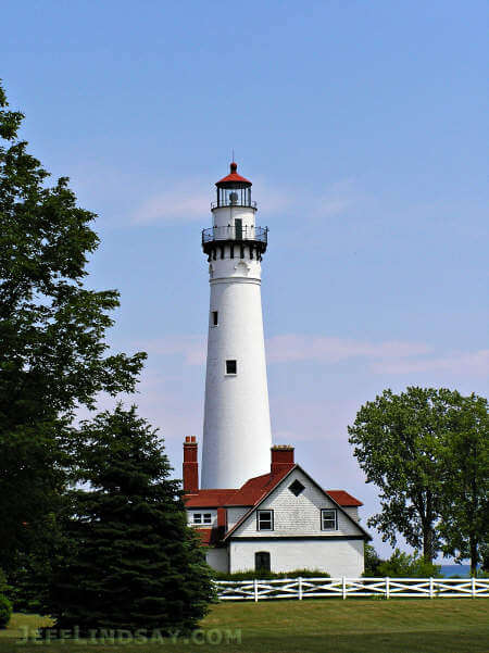Lighthouse near Racine, Wisconsin, 2006.