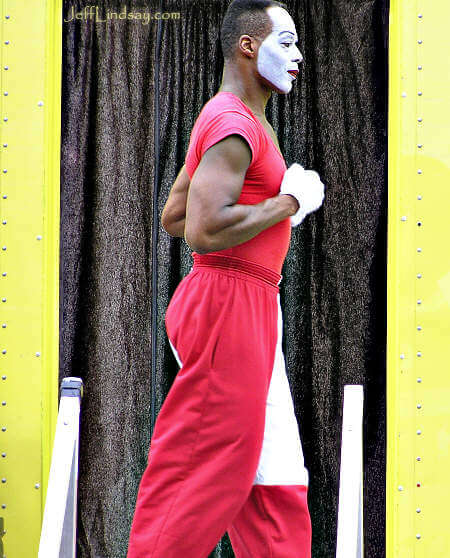 Armenrah the Mime performing in Appleton, Wisconsin's Octoberfest, Sept. 24, 2005.