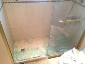 Surviving China Tip The Glass In Your Bathroom May Not Be Safety Glass Jeff Lindsay S Site And The Shake Well Blog