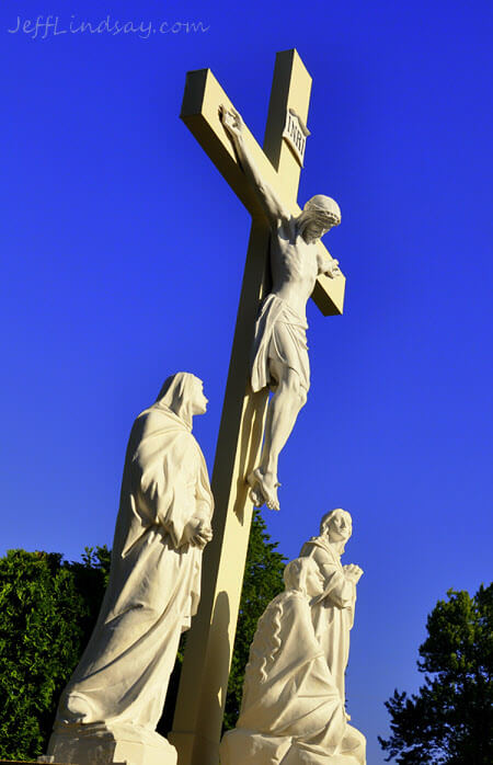 Statues at
Appleton Highland Memorial Park Cemetery