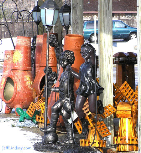 Side of the Flower-Rama shop on Wisconsin Avenue (Jan. 2008).