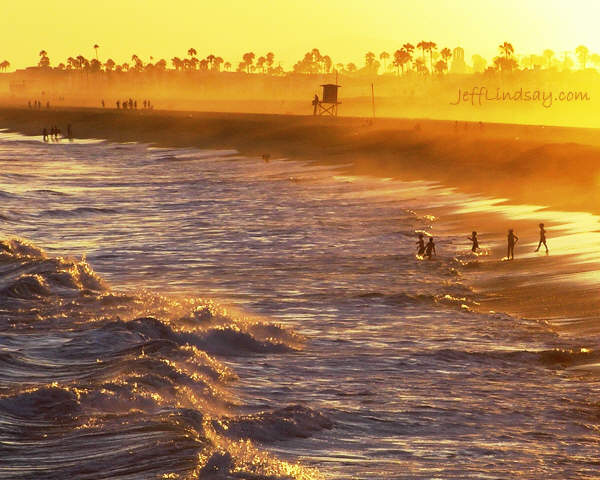 Boys playing in the surf at Newport Beach, California, June 2005. I took this photo from a pier using an Olympus C-725 Ultrazoom camera. It's one of my favorites.