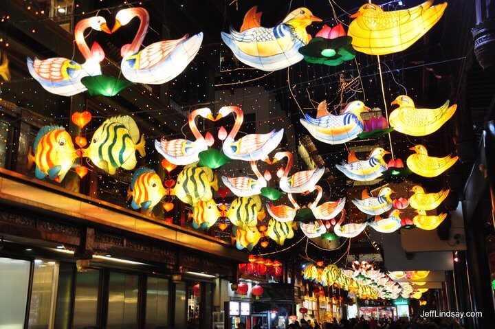Yu Yuan Garden: Lanterns
