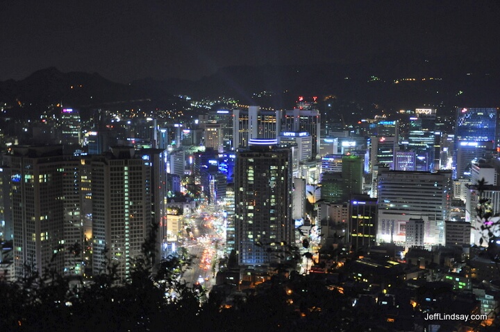 Night view of Seoul.