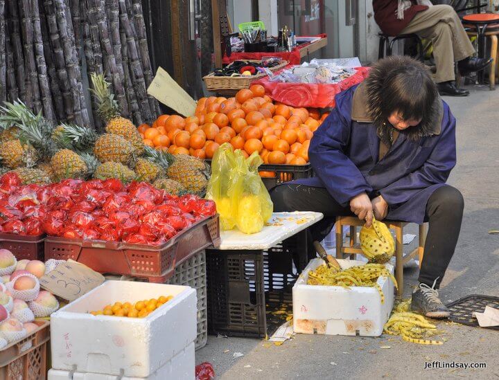 Carving pineapple, Shanghai, 2012