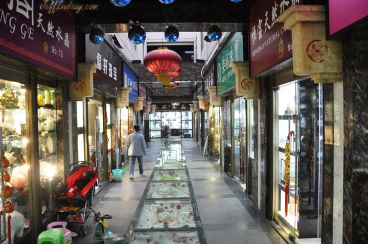 Inside a shopping area at Yu Yuan.