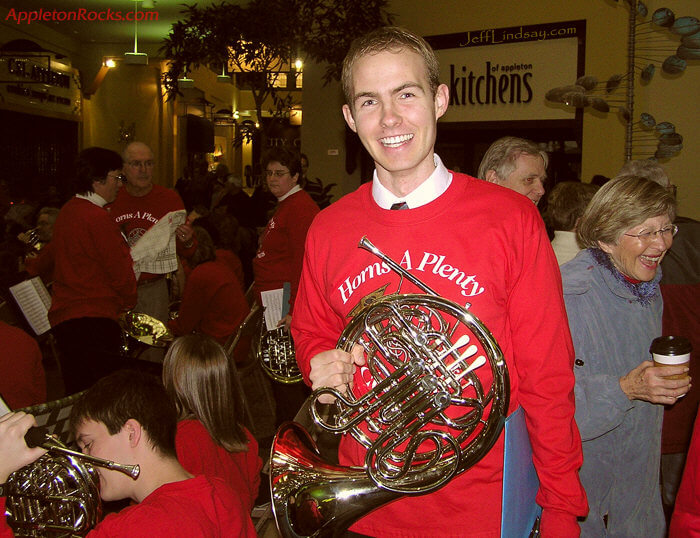 Daniel Lindsay at the Appleton Horns-A-Plenty horn festival, Dec. 2007, Avenue Mall. 