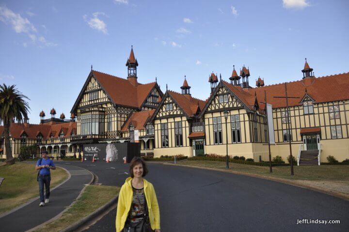 New Zealand: Kendra and Museum, Rotorua 