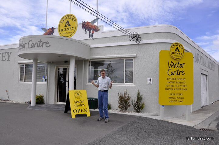 New Zealand: honey visitors center 