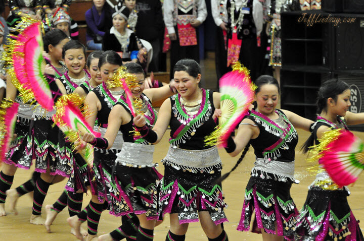 One of the most popular groups of Hmong dancers at the 2010 Hmong New Years celebration. 
